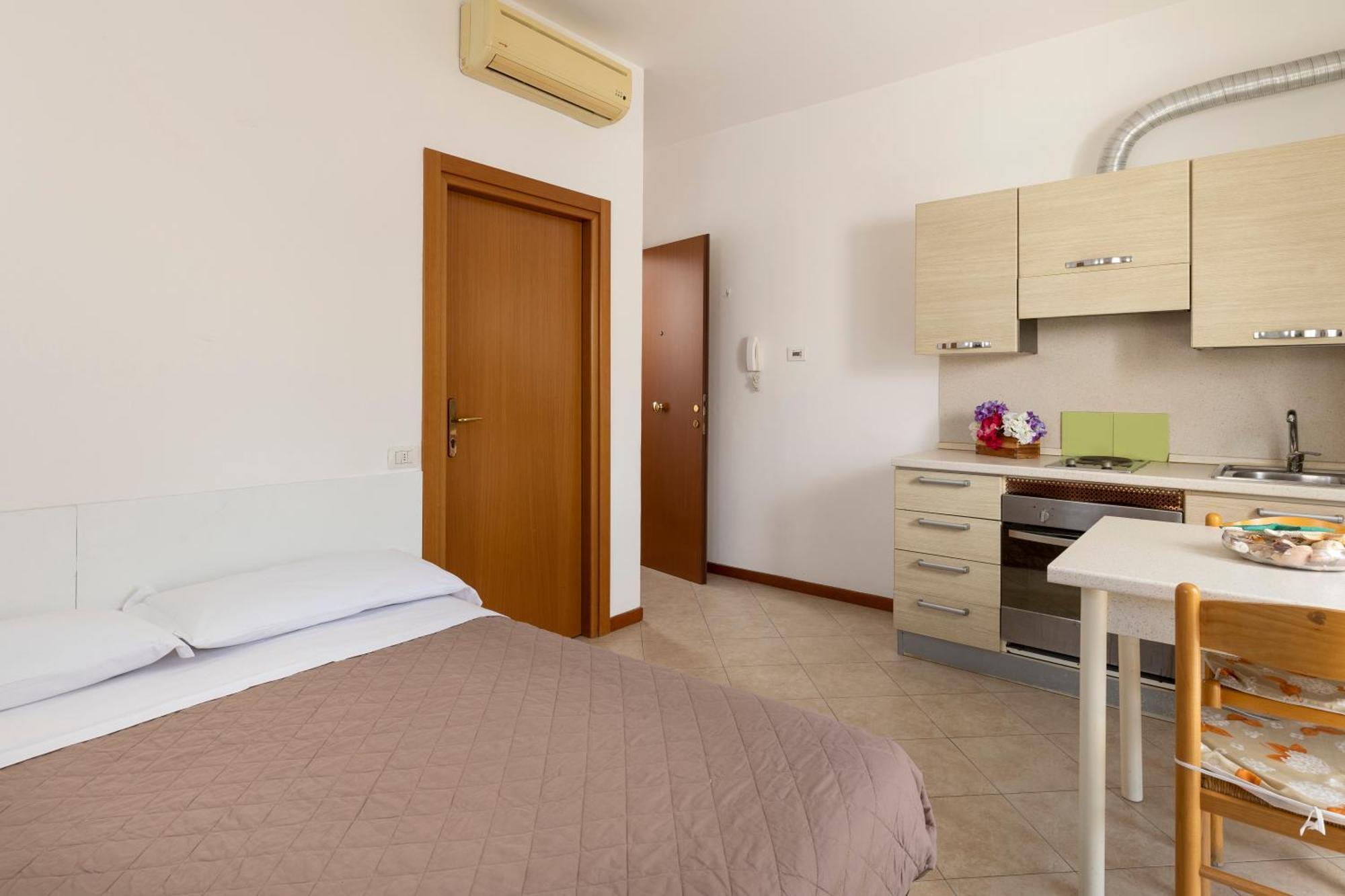 Residence Uno Studio&Suites ริมินี ภายนอก รูปภาพ