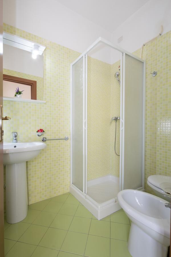 Residence Uno Studio&Suites ริมินี ภายนอก รูปภาพ