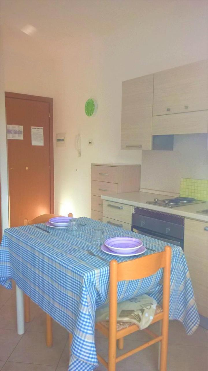 Residence Uno Studio&Suites ริมินี ภายนอก รูปภาพ