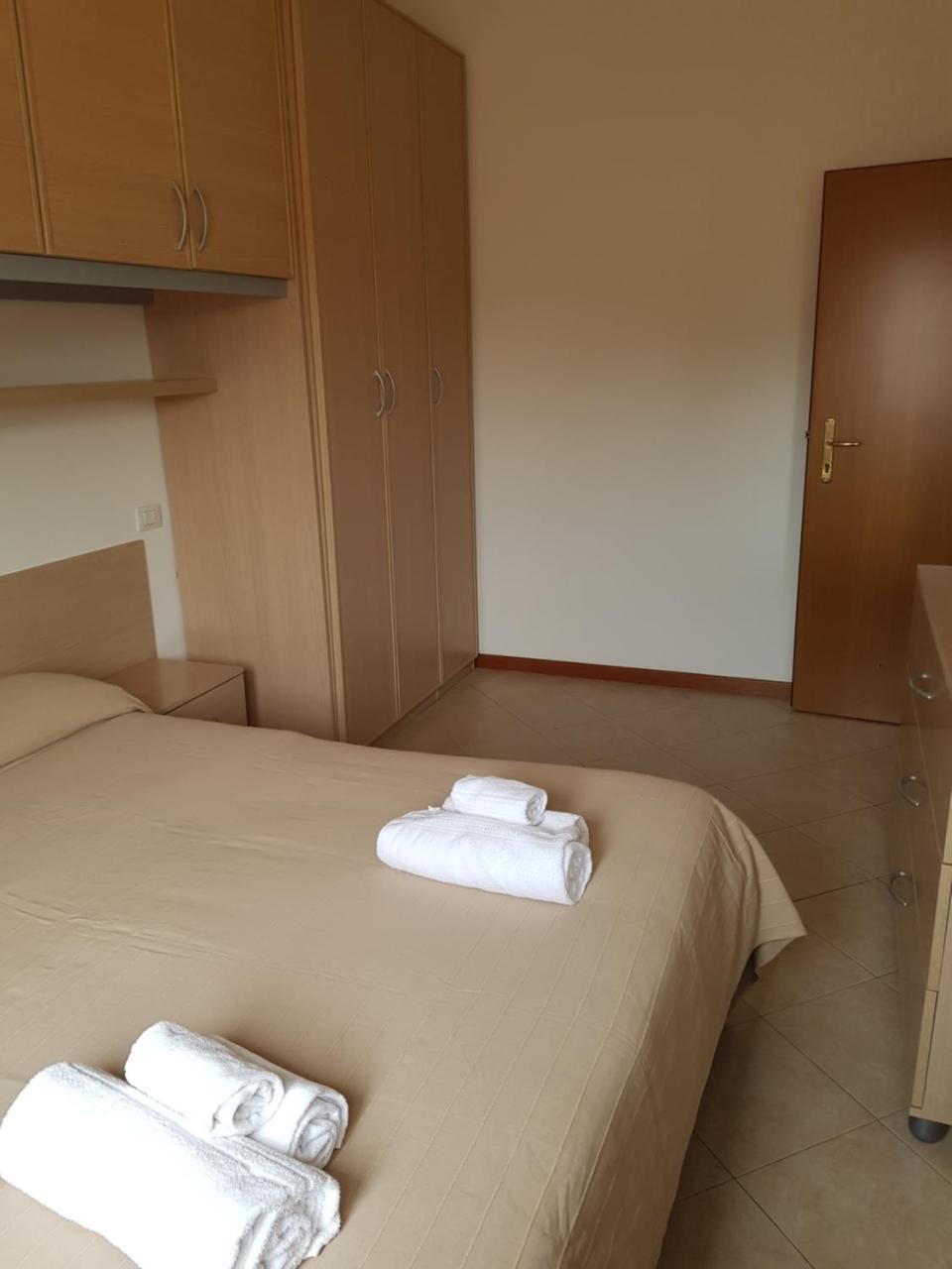 Residence Uno Studio&Suites ริมินี ภายนอก รูปภาพ